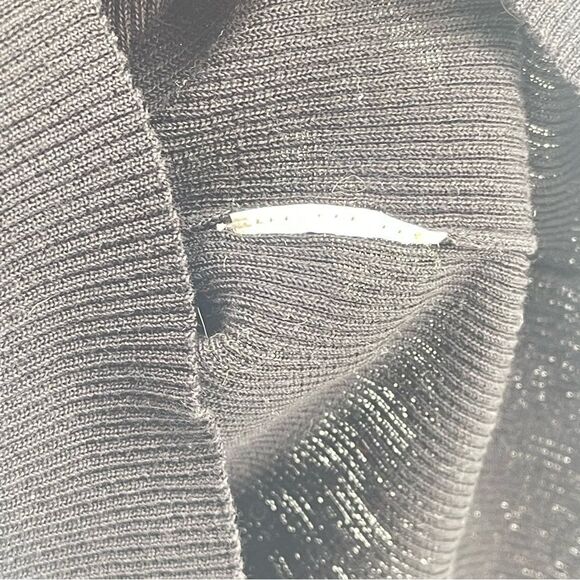 BOSS Hugo Boss Black Ribbed V-Neck Knit Tank with Fringe Detail Small-Medium - Picture 4 of 8